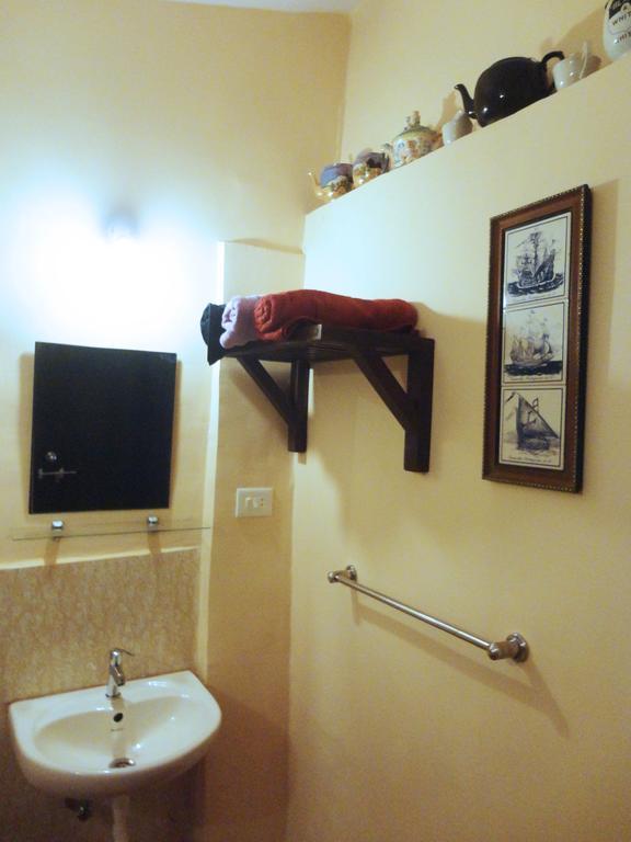 The Yuppi Hippi Hideout Hotel Anjuna Bagian luar foto